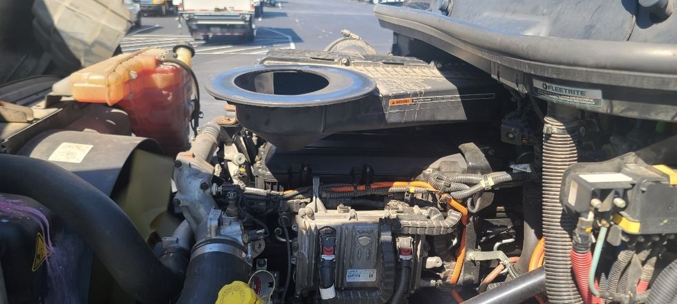 Day Cab Tractor-Heavy Duty Tractors-International-2019-LT625-Atlanta-GA-398,194\n\t\tmiles-$ 26,750 - Image 16