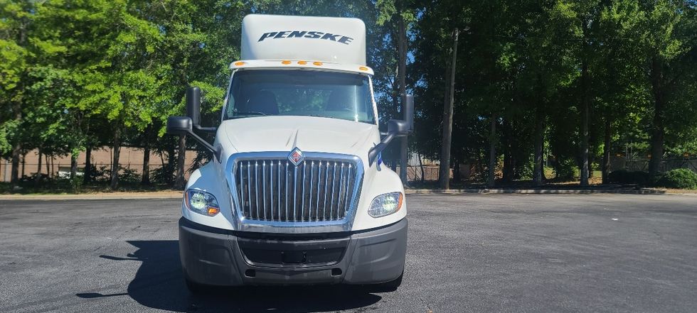 Day Cab Tractor-Heavy Duty Tractors-International-2019-LT625-Atlanta-GA-398,194\n\t\tmiles-$ 26,750 - Image 2