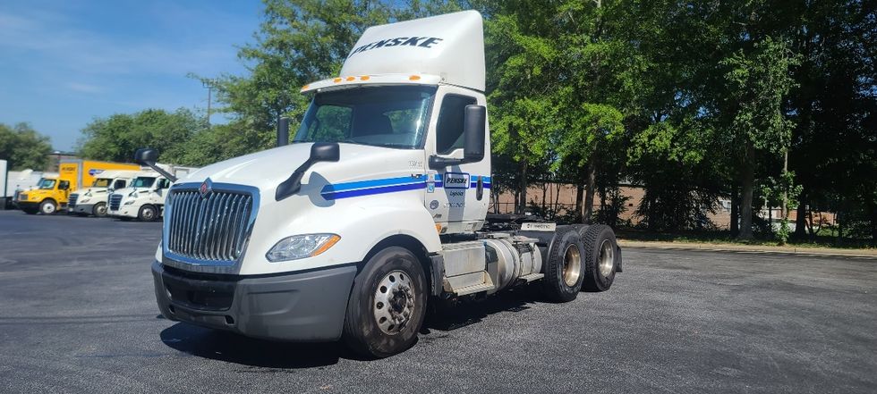 Day Cab Tractor-Heavy Duty Tractors-International-2019-LT625-Atlanta-GA-398,194\n\t\tmiles-$ 26,750 - Image 3