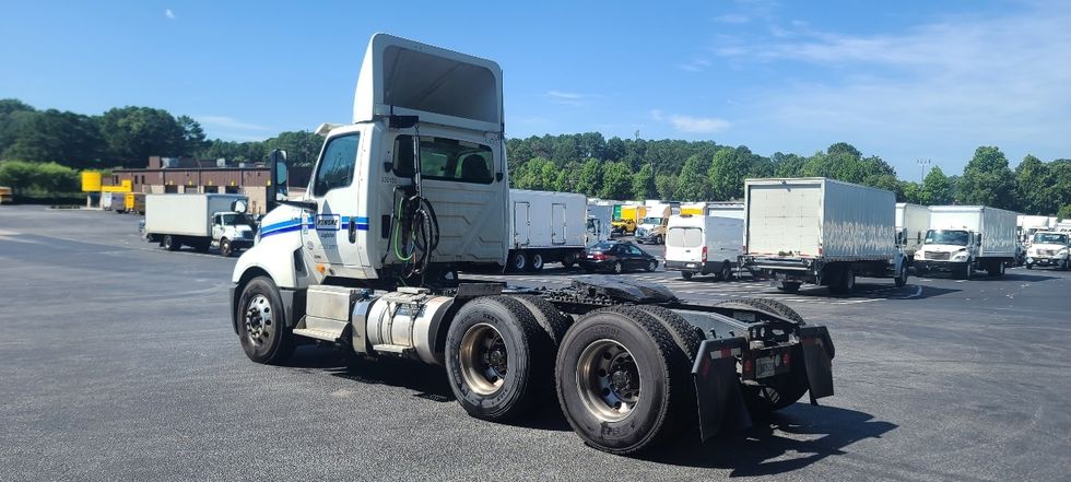 Day Cab Tractor-Heavy Duty Tractors-International-2019-LT625-Atlanta-GA-398,194\n\t\tmiles-$ 26,750 - Image 5