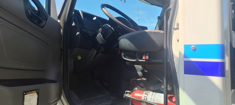 Day Cab Tractor-Heavy Duty Tractors-International-2019-LT625-Atlanta-GA-398,194\n\t\tmiles-$ 26,750 - Image 9