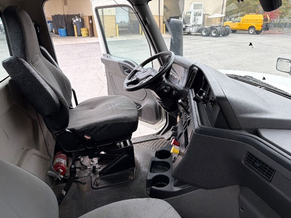 Day Cab Tractor-Heavy Duty Tractors-International-2019-LT625-Atlanta-GA-439,205\n\t\tmiles-$ 22,250 - Image 13