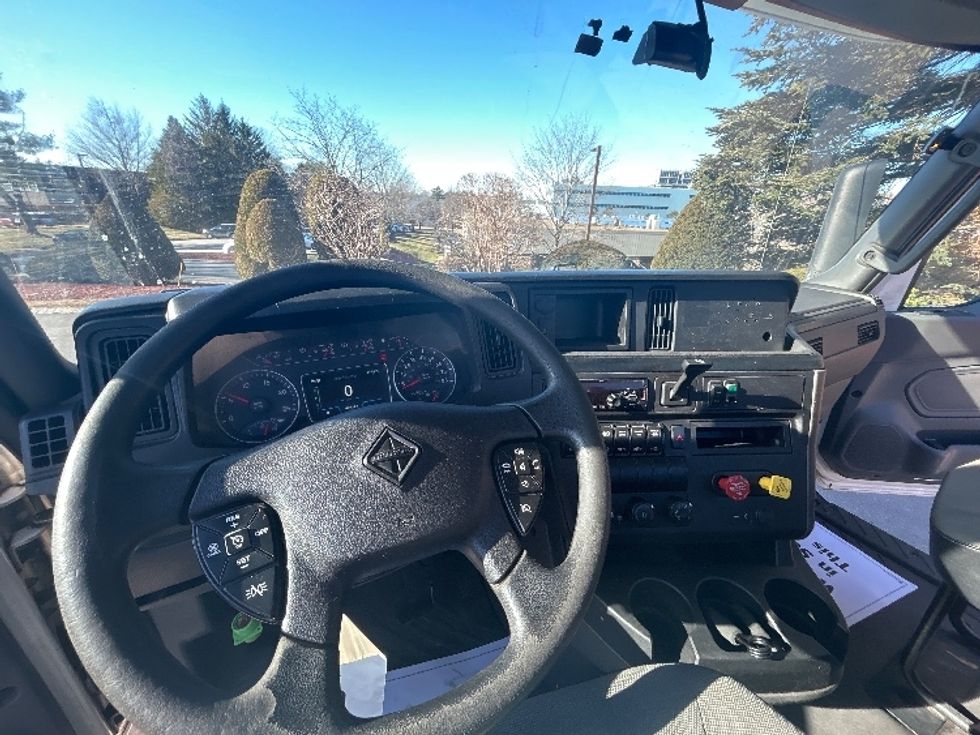 Day Cab Tractor-Heavy Duty Tractors-International-2019-LT625-Auburn-MA-476,192\n\t\tmiles-$ 22,250 - Image 11