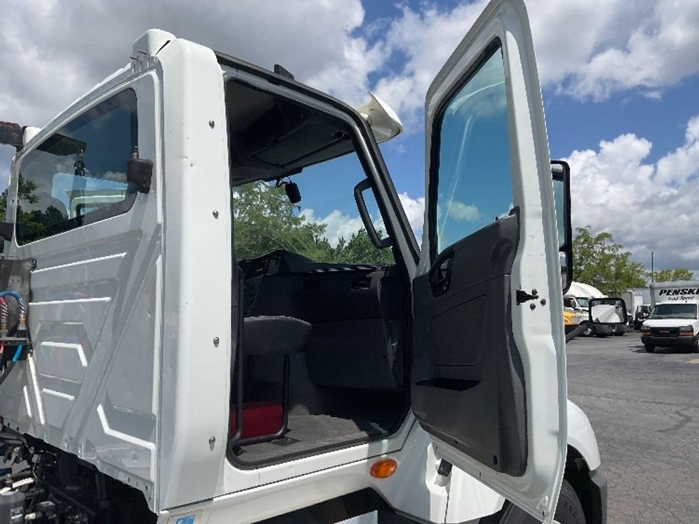 Day Cab Tractor-Heavy Duty Tractors-International-2019-LT625-Augusta-GA-320,931\n\t\tmiles-$ 30,500 - Image 12