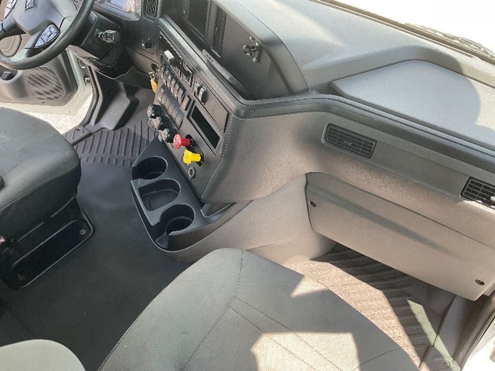 Day Cab Tractor-Heavy Duty Tractors-International-2019-LT625-Augusta-GA-320,931\n\t\tmiles-$ 30,500 - Image 13