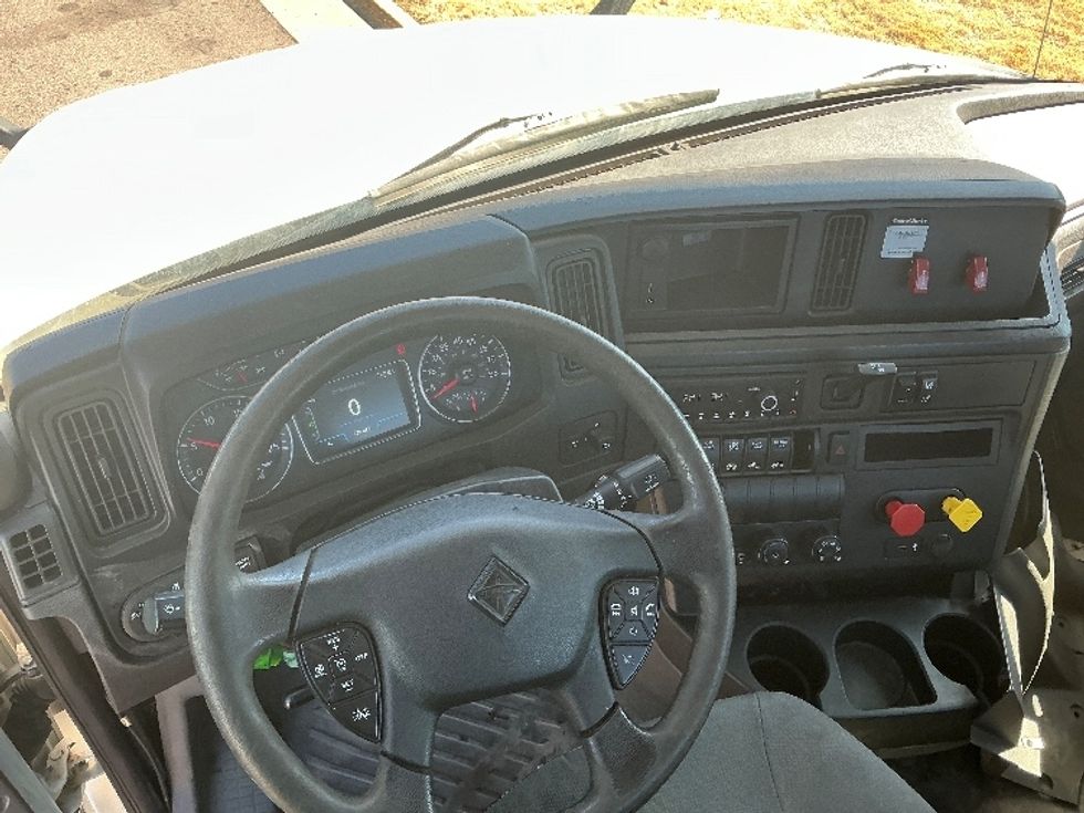 Day Cab Tractor-Heavy Duty Tractors-International-2019-LT625-Aurora-CO-258,091\n\t\tmiles-$ 34,500 - Image 11