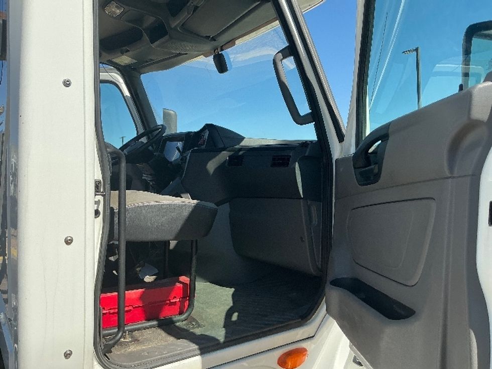 Day Cab Tractor-Heavy Duty Tractors-International-2019-LT625-Aurora-CO-258,091\n\t\tmiles-$ 34,500 - Image 12