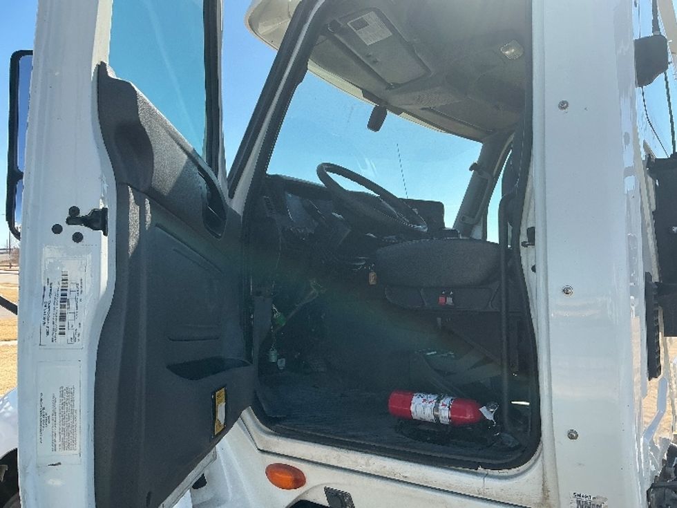 Day Cab Tractor-Heavy Duty Tractors-International-2019-LT625-Aurora-CO-258,091\n\t\tmiles-$ 34,500 - Image 9