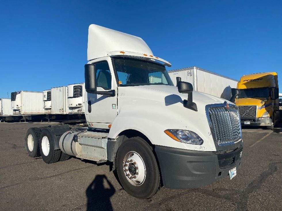 Day Cab Tractor-Heavy Duty Tractors-International-2019-LT625-Aurora-CO-303,166\n\t\tmiles-$ 37,000 - Image 18