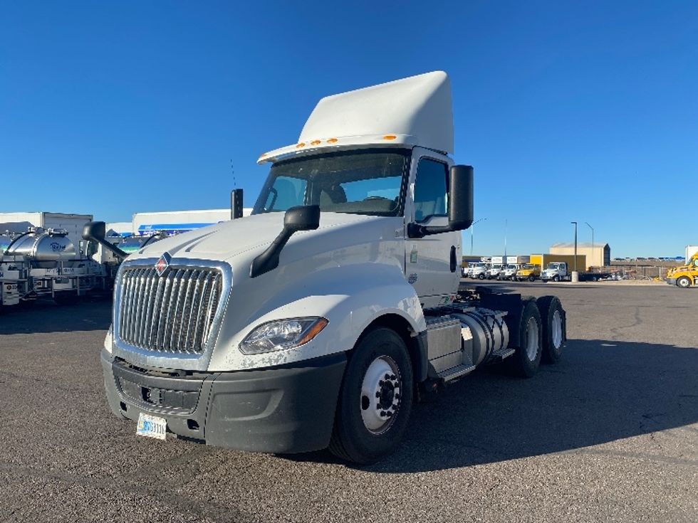 Day Cab Tractor-Heavy Duty Tractors-International-2019-LT625-Aurora-CO-303,166\n\t\tmiles-$ 37,000 - Image 3