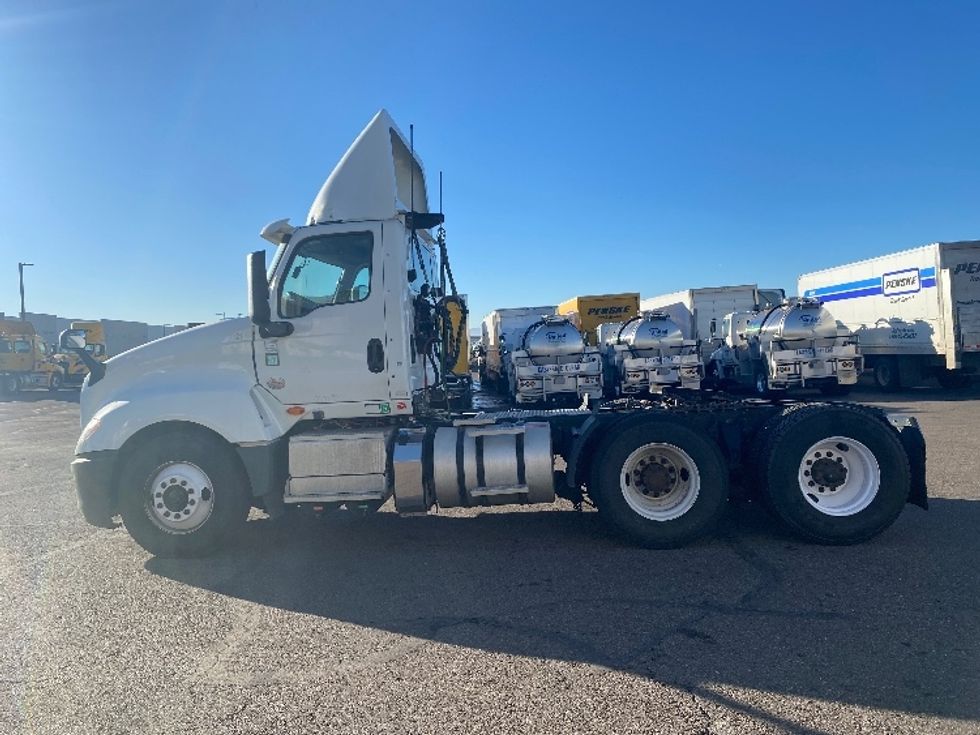 Day Cab Tractor-Heavy Duty Tractors-International-2019-LT625-Aurora-CO-303,166\n\t\tmiles-$ 37,000 - Image 4