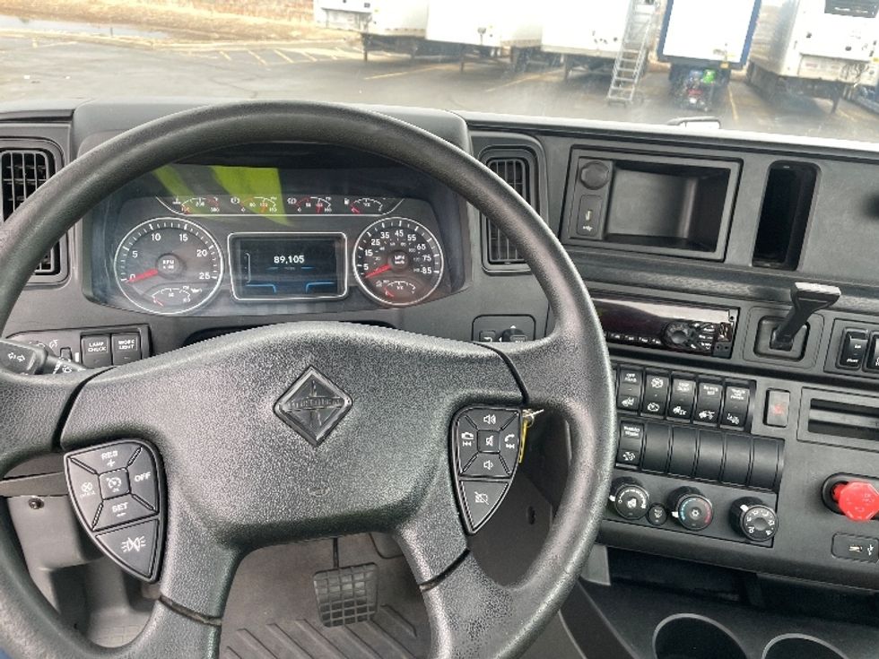 Day Cab Tractor-Heavy Duty Tractors-International-2019-LT625-Aurora-CO-94,473\n\t\tmiles-$ 33,000 - Image 11