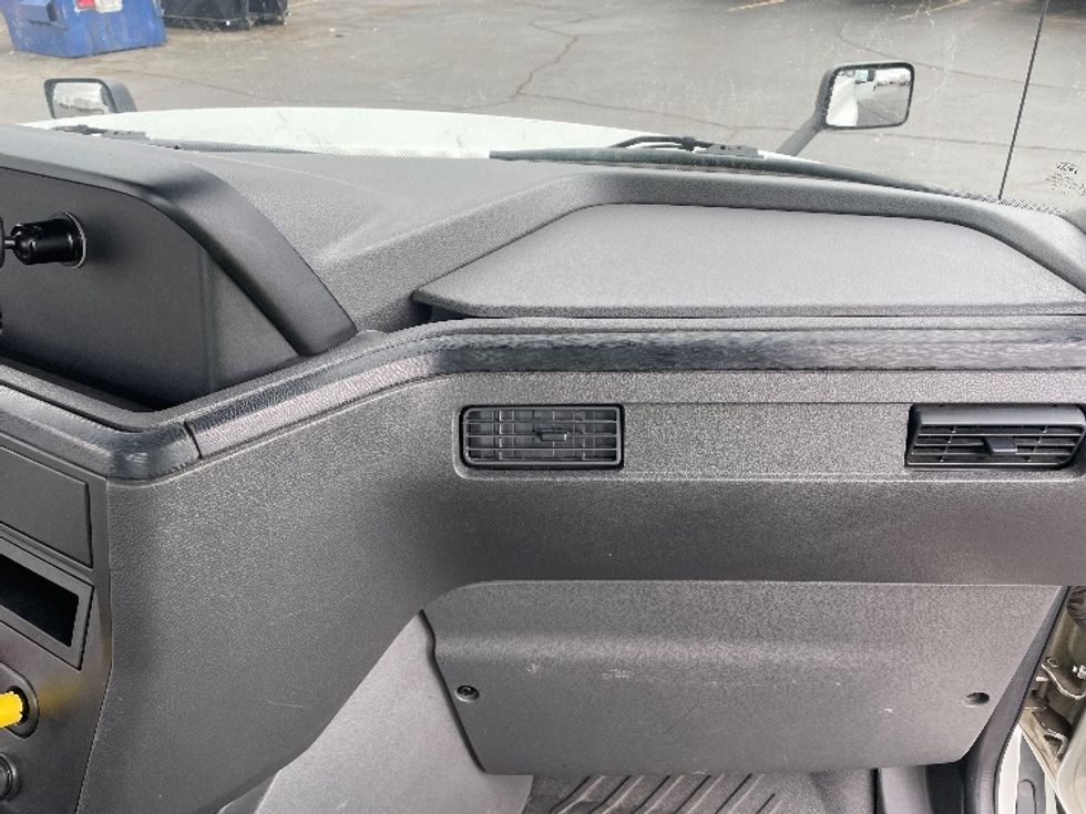 Day Cab Tractor-Heavy Duty Tractors-International-2019-LT625-Aurora-CO-94,473\n\t\tmiles-$ 33,000 - Image 13