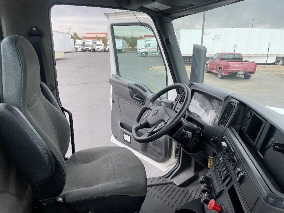 Day Cab Tractor-Heavy Duty Tractors-International-2019-LT625-Aurora-CO-94,473\n\t\tmiles-$ 33,000 - Image 14