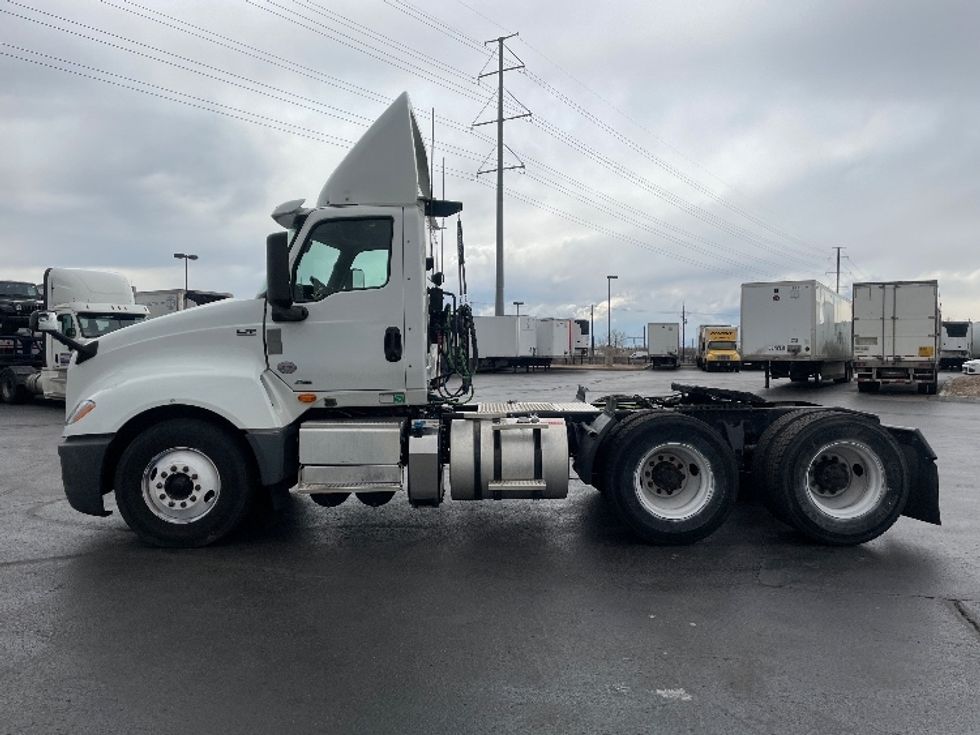Day Cab Tractor-Heavy Duty Tractors-International-2019-LT625-Aurora-CO-94,473\n\t\tmiles-$ 33,000 - Image 4