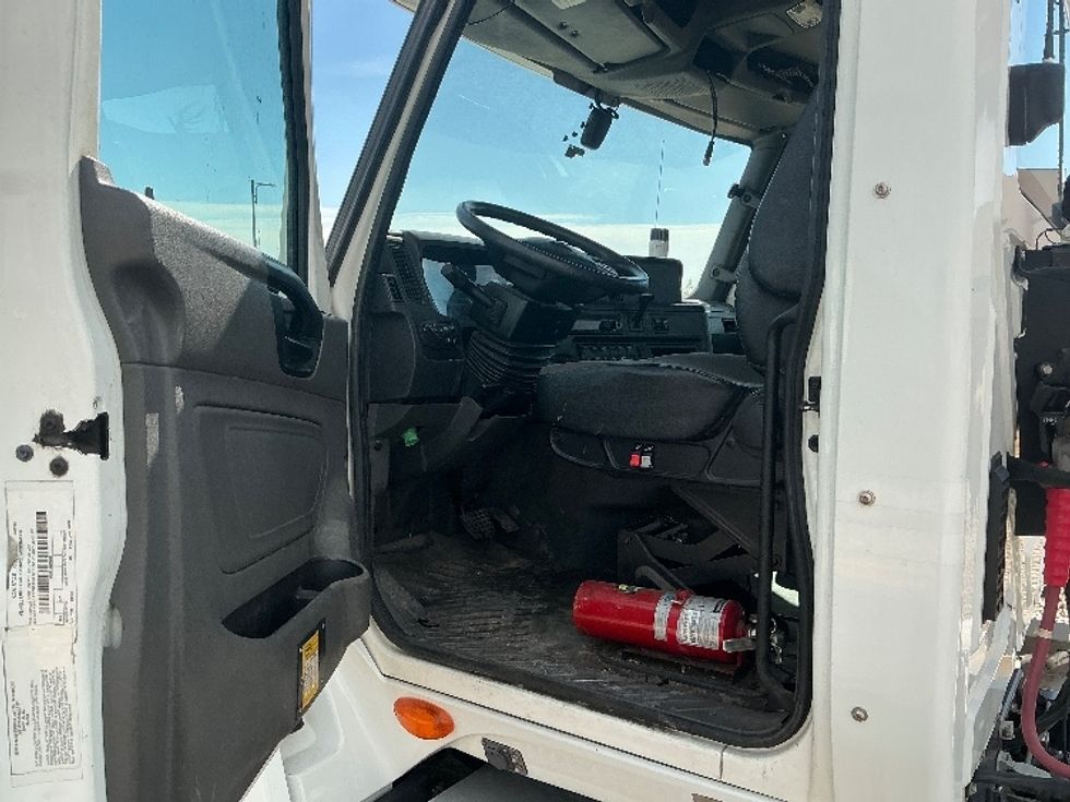 Day Cab Tractor-Heavy Duty Tractors-International-2019-LT625-Aurora-CO-96,739\n\t\tmiles-$ 36,250 - Image 9