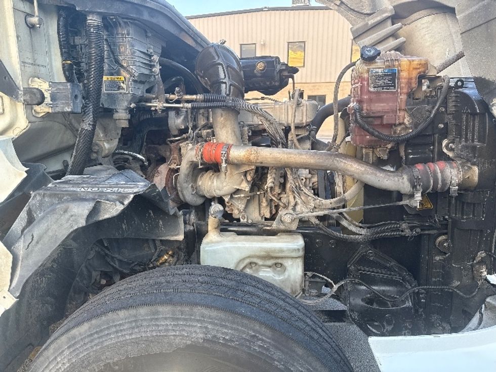 Day Cab Tractor-Heavy Duty Tractors-International-2019-LT625-Austin-TX-464,005\n\t\tmiles-$ 15,000 - Image 15