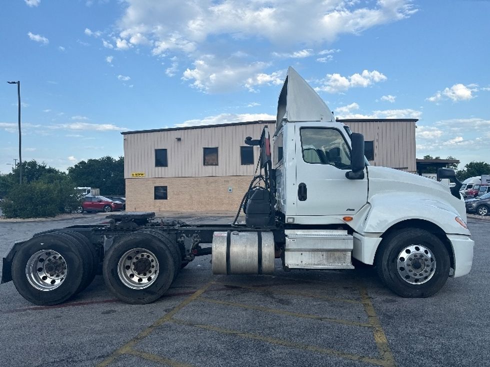 Day Cab Tractor-Heavy Duty Tractors-International-2019-LT625-Austin-TX-464,005\n\t\tmiles-$ 15,000 - Image 8