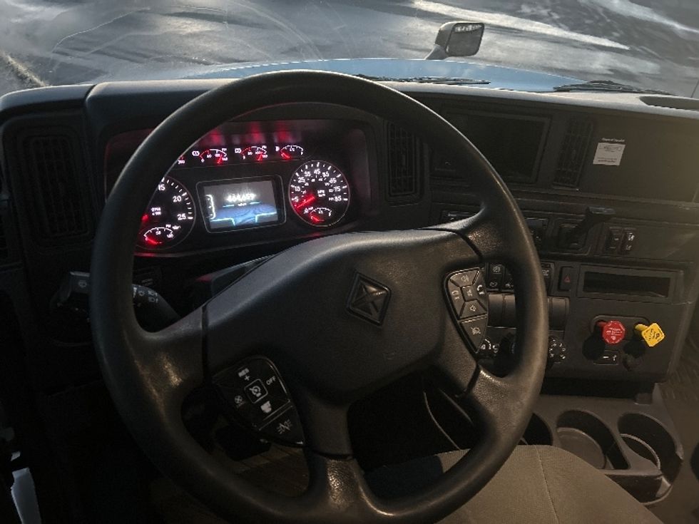 Day Cab Tractor-Heavy Duty Tractors-International-2019-LT625-Avon Lake-OH-465,000\n\t\tmiles-$ 23,250 - Image 11