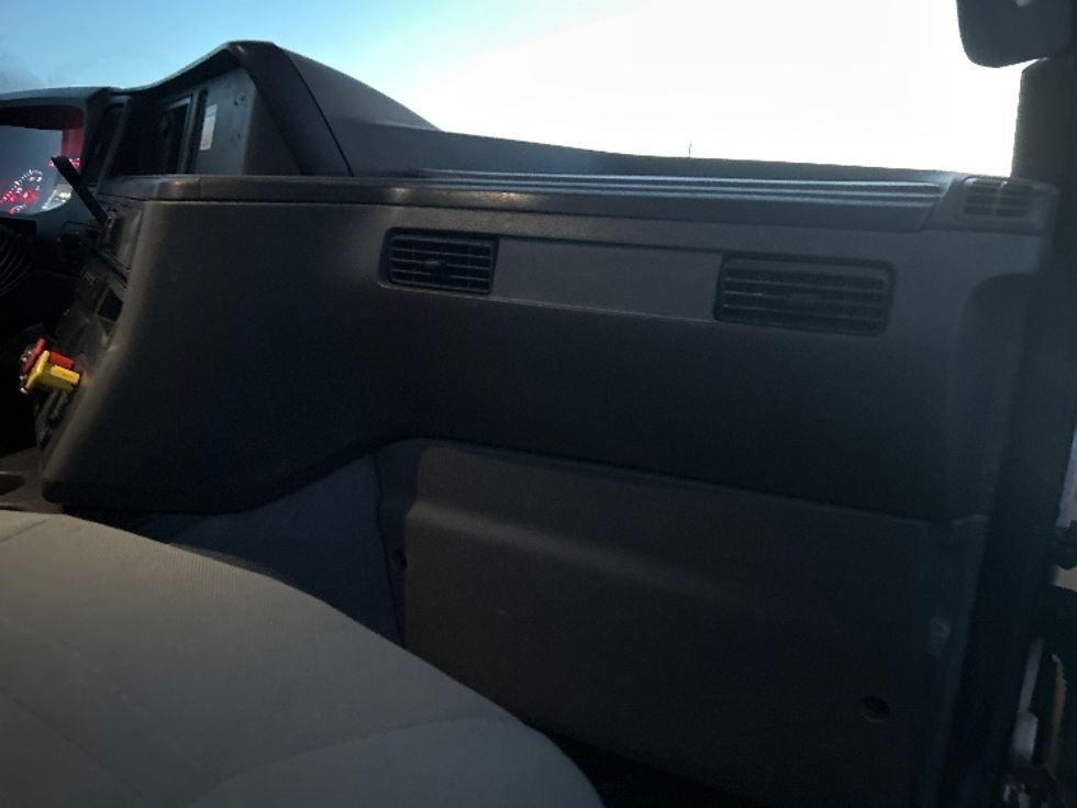 Day Cab Tractor-Heavy Duty Tractors-International-2019-LT625-Avon Lake-OH-465,000\n\t\tmiles-$ 23,250 - Image 13