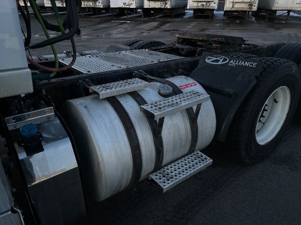 Day Cab Tractor-Heavy Duty Tractors-International-2019-LT625-Avon Lake-OH-465,000\n\t\tmiles-$ 23,250 - Image 17