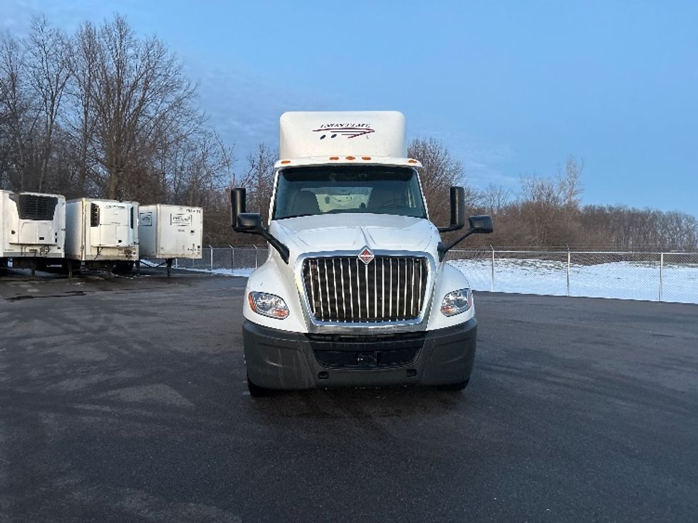 Day Cab Tractor-Heavy Duty Tractors-International-2019-LT625-Avon Lake-OH-465,000\n\t\tmiles-$ 23,250 - Image 2