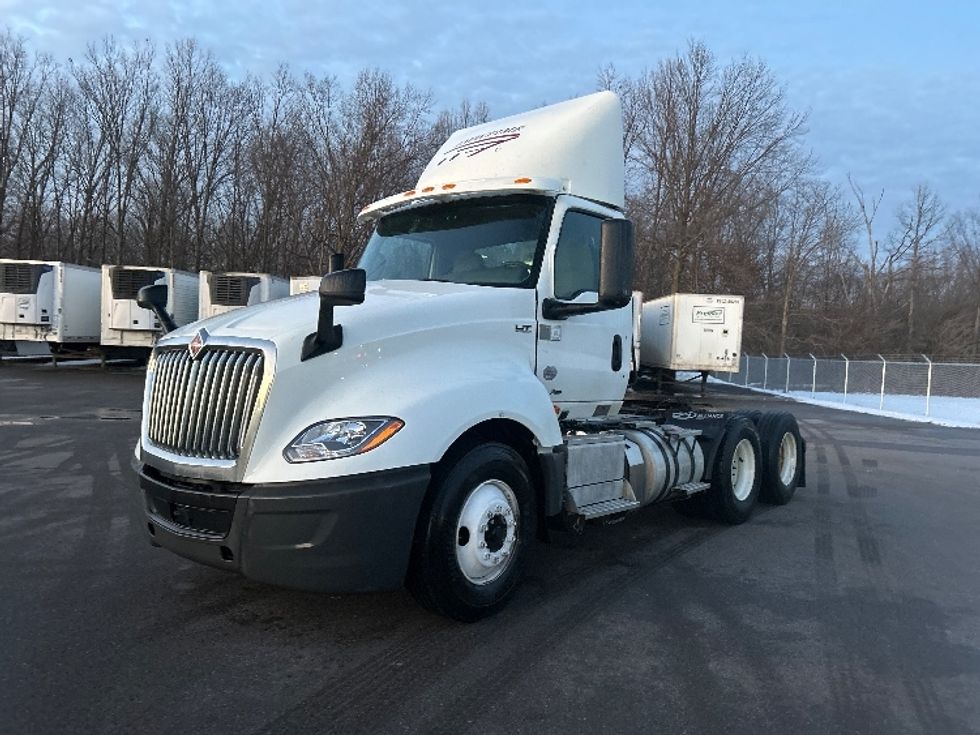 Day Cab Tractor-Heavy Duty Tractors-International-2019-LT625-Avon Lake-OH-465,000\n\t\tmiles-$ 23,250 - Image 3
