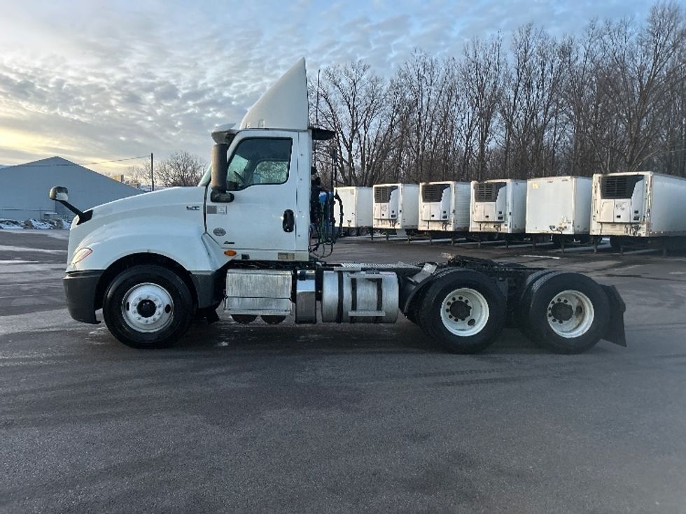 Day Cab Tractor-Heavy Duty Tractors-International-2019-LT625-Avon Lake-OH-465,000\n\t\tmiles-$ 23,250 - Image 4