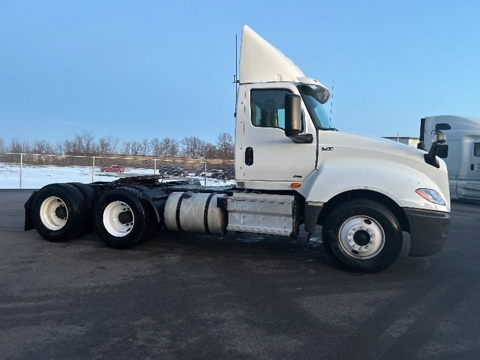 Day Cab Tractor-Heavy Duty Tractors-International-2019-LT625-Avon Lake-OH-465,000\n\t\tmiles-$ 23,250 - Image 8