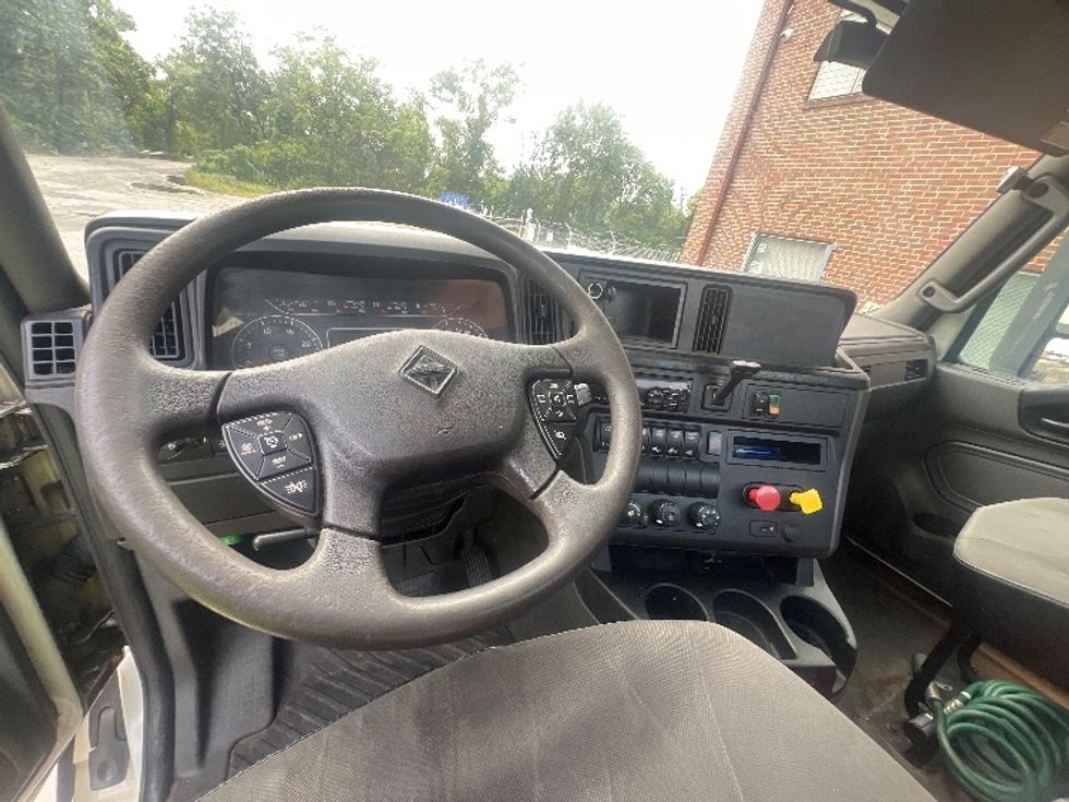 Day Cab Tractor-Heavy Duty Tractors-International-2019-LT625-Baltimore-MD-279,944\n\t\tmiles-$ 31,750 - Image 11