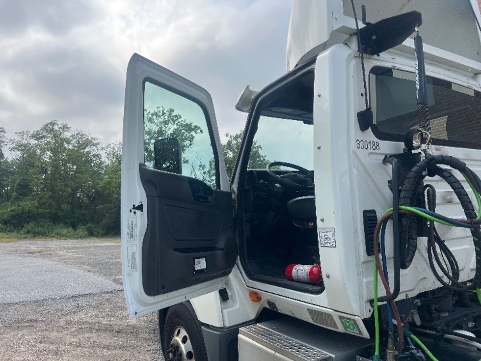 Day Cab Tractor-Heavy Duty Tractors-International-2019-LT625-Baltimore-MD-279,944\n\t\tmiles-$ 31,750 - Image 9