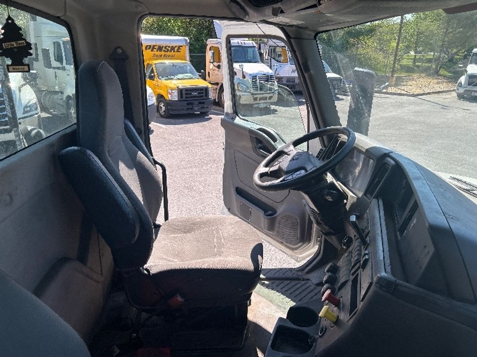 Day Cab Tractor-Heavy Duty Tractors-International-2019-LT625-Belcamp-MD-110,394\n\t\tmiles-$ 26,500 - Image 13