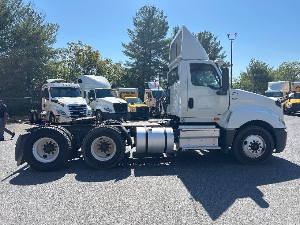 Day Cab Tractor-Heavy Duty Tractors-International-2019-LT625-Belcamp-MD-110,394\n\t\tmiles-$ 26,500 - Image 8