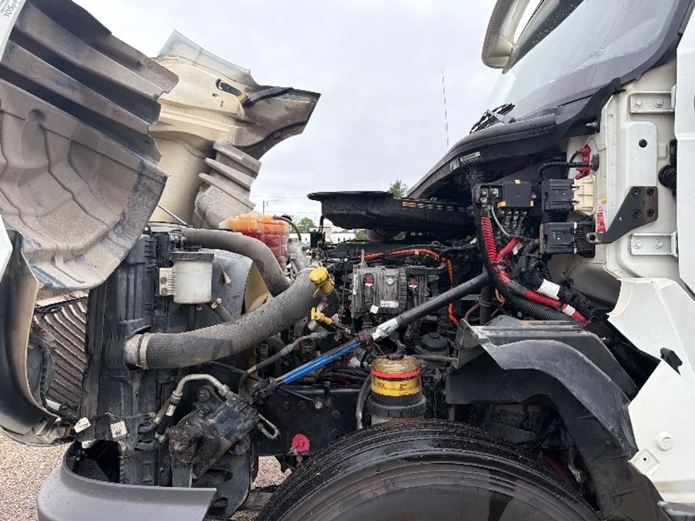 Day Cab Tractor-Heavy Duty Tractors-International-2019-LT625-Belden-MS-316,758\n\t\tmiles-$ 29,750 - Image 15