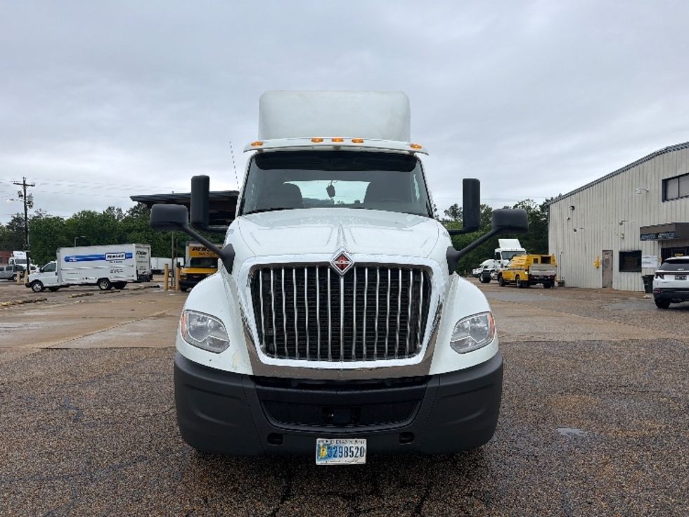 Day Cab Tractor-Heavy Duty Tractors-International-2019-LT625-Belden-MS-316,758\n\t\tmiles-$ 29,750 - Image 2