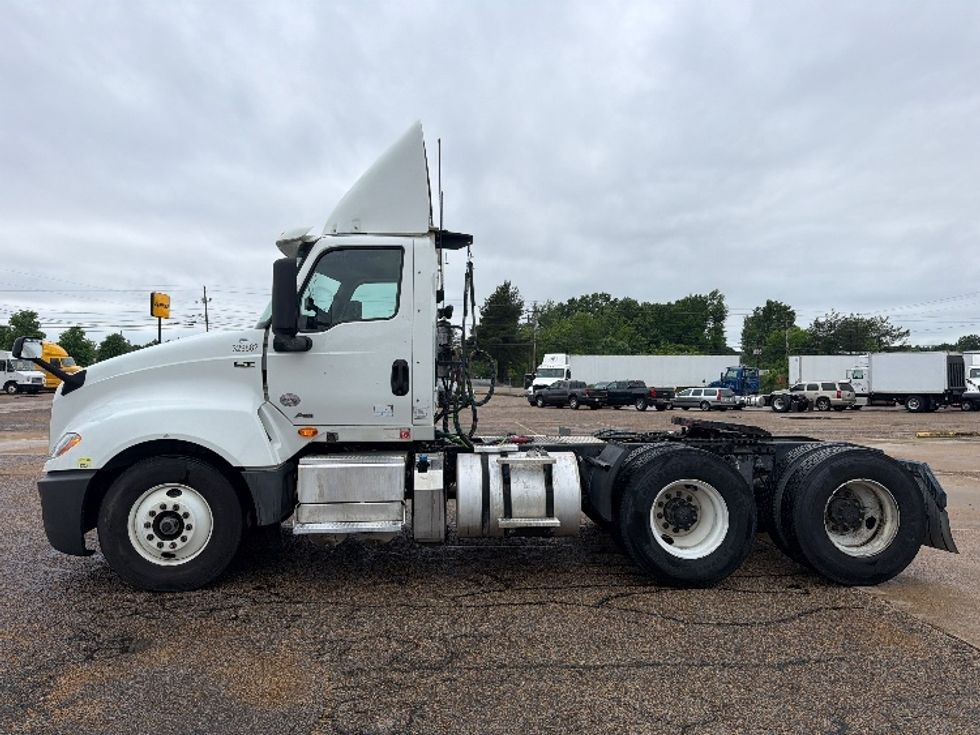 Day Cab Tractor-Heavy Duty Tractors-International-2019-LT625-Belden-MS-316,758\n\t\tmiles-$ 29,750 - Image 4