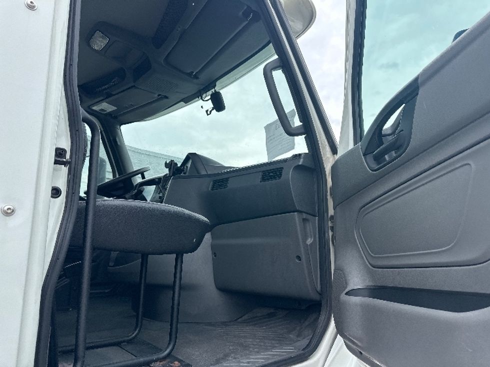 Day Cab Tractor-Heavy Duty Tractors-International-2019-LT625-Birmingham-AL-333,829\n\t\tmiles-$ 28,000 - Image 12