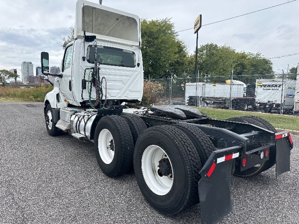 Day Cab Tractor-Heavy Duty Tractors-International-2019-LT625-Birmingham-AL-333,829\n\t\tmiles-$ 28,000 - Image 5