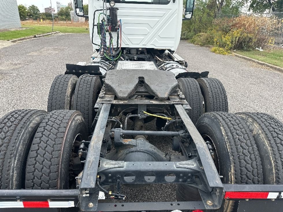 Day Cab Tractor-Heavy Duty Tractors-International-2019-LT625-Birmingham-AL-333,829\n\t\tmiles-$ 28,000 - Image 6