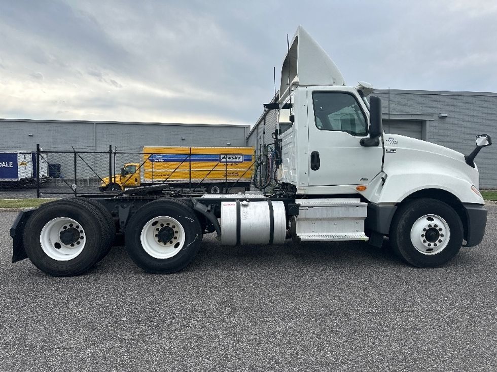 Day Cab Tractor-Heavy Duty Tractors-International-2019-LT625-Birmingham-AL-333,829\n\t\tmiles-$ 28,000 - Image 8