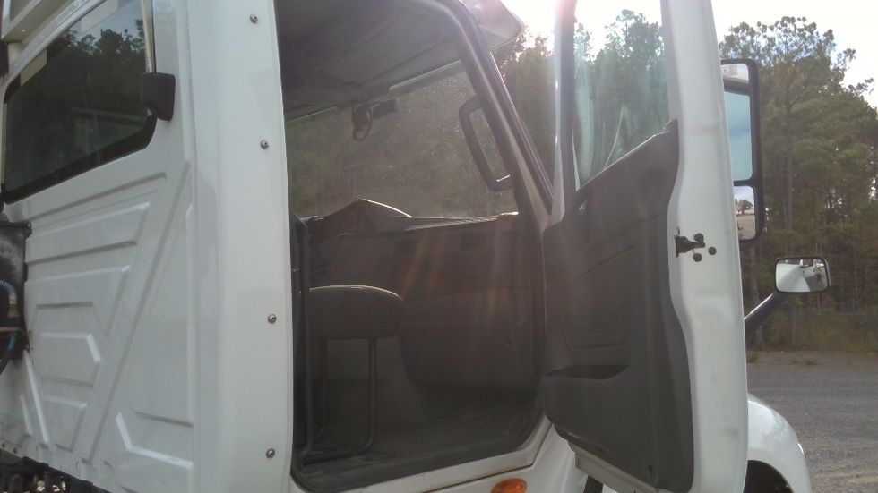 Day Cab Tractor-Heavy Duty Tractors-International-2019-LT625-Boaz-AL-432,105\n\t\tmiles-$ 24,250 - Image 12