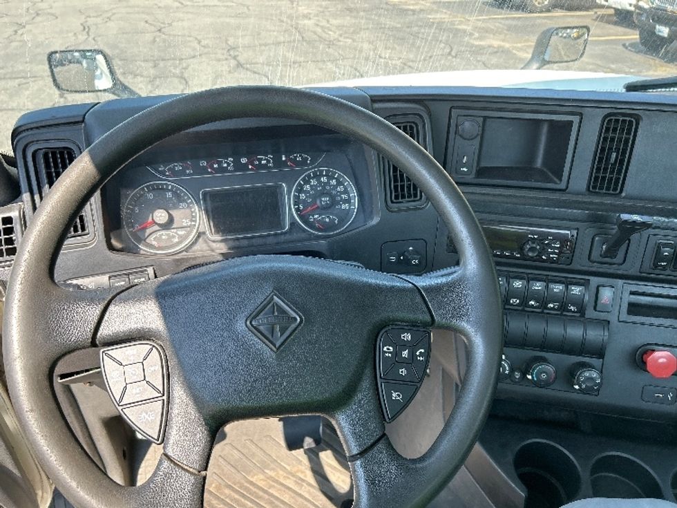 Day Cab Tractor-Heavy Duty Tractors-International-2019-LT625-Braintree-MA-160,806\n\t\tmiles-$ 29,000 - Image 11