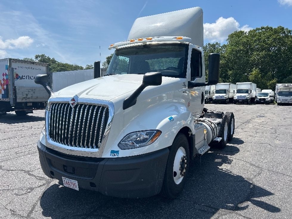 Day Cab Tractor-Heavy Duty Tractors-International-2019-LT625-Braintree-MA-160,806\n\t\tmiles-$ 29,000 - Image 3