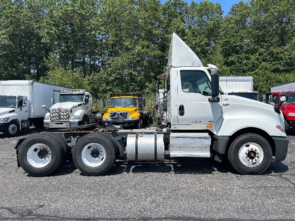 Day Cab Tractor-Heavy Duty Tractors-International-2019-LT625-Braintree-MA-160,806\n\t\tmiles-$ 29,000 - Image 8