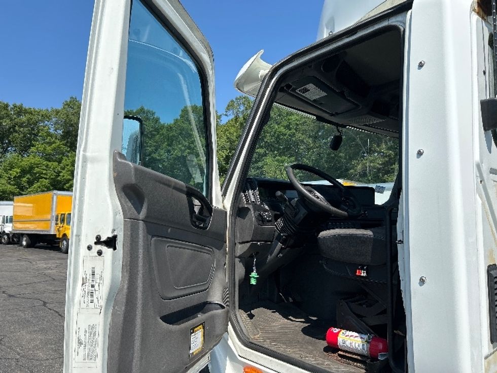 Day Cab Tractor-Heavy Duty Tractors-International-2019-LT625-Braintree-MA-160,806\n\t\tmiles-$ 29,000 - Image 9