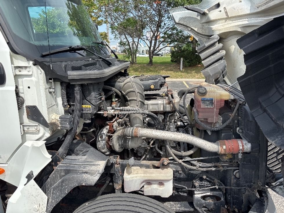 Day Cab Tractor-Heavy Duty Tractors-International-2019-LT625-Brampton-ON-344,320\n\t\tkm-$ 35,750 - Image 15