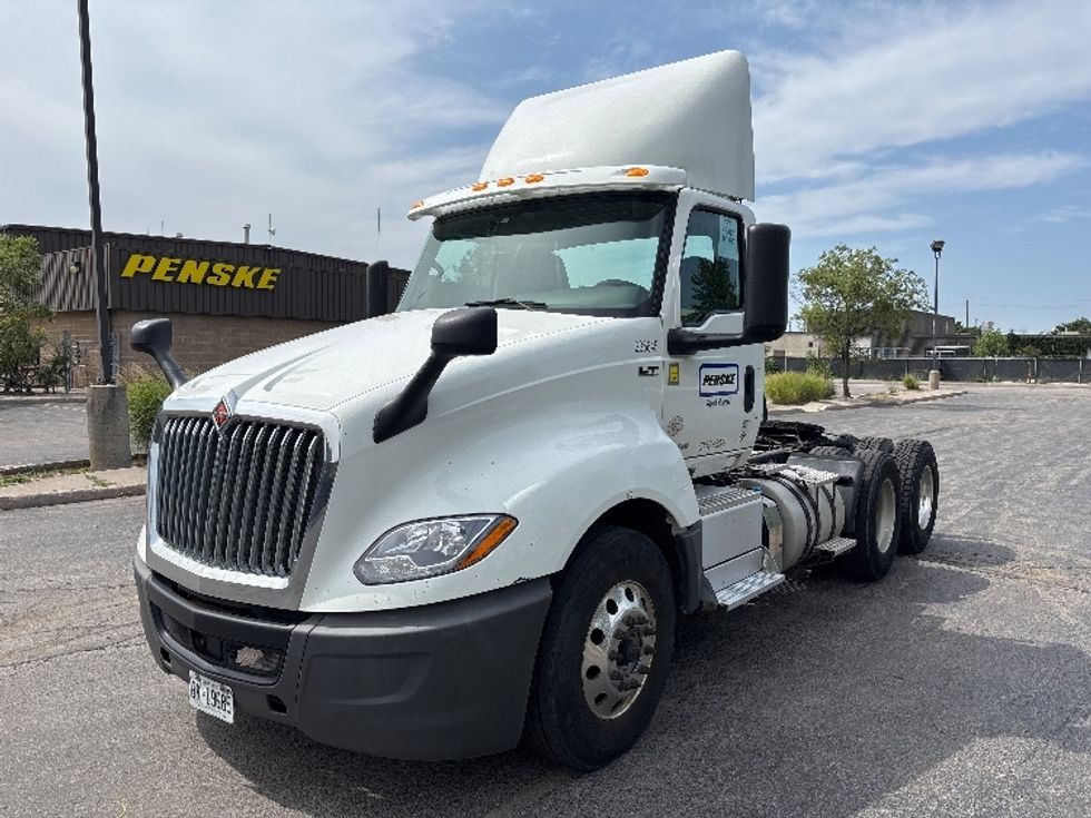 Day Cab Tractor-Heavy Duty Tractors-International-2019-LT625-Brampton-ON-344,320\n\t\tkm-$ 35,750 - Image 3