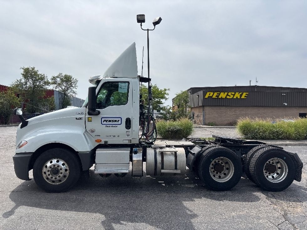 Day Cab Tractor-Heavy Duty Tractors-International-2019-LT625-Brampton-ON-344,320\n\t\tkm-$ 35,750 - Image 4