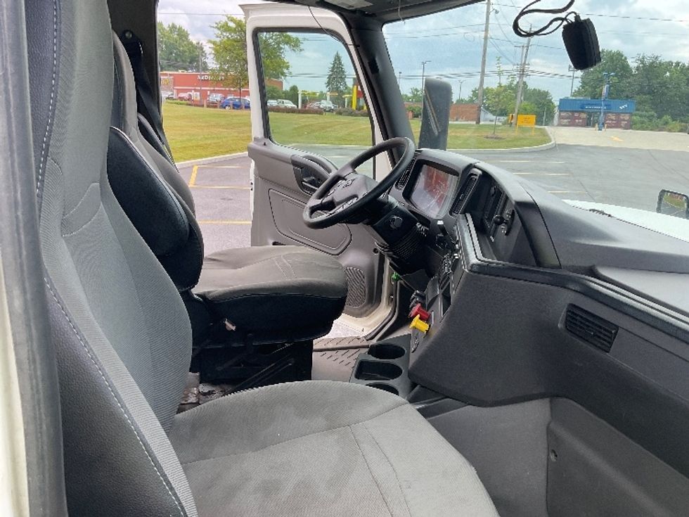 Day Cab Tractor-Heavy Duty Tractors-International-2019-LT625-Brook Park-OH-374,577\n\t\tmiles-$ 24,250 - Image 14