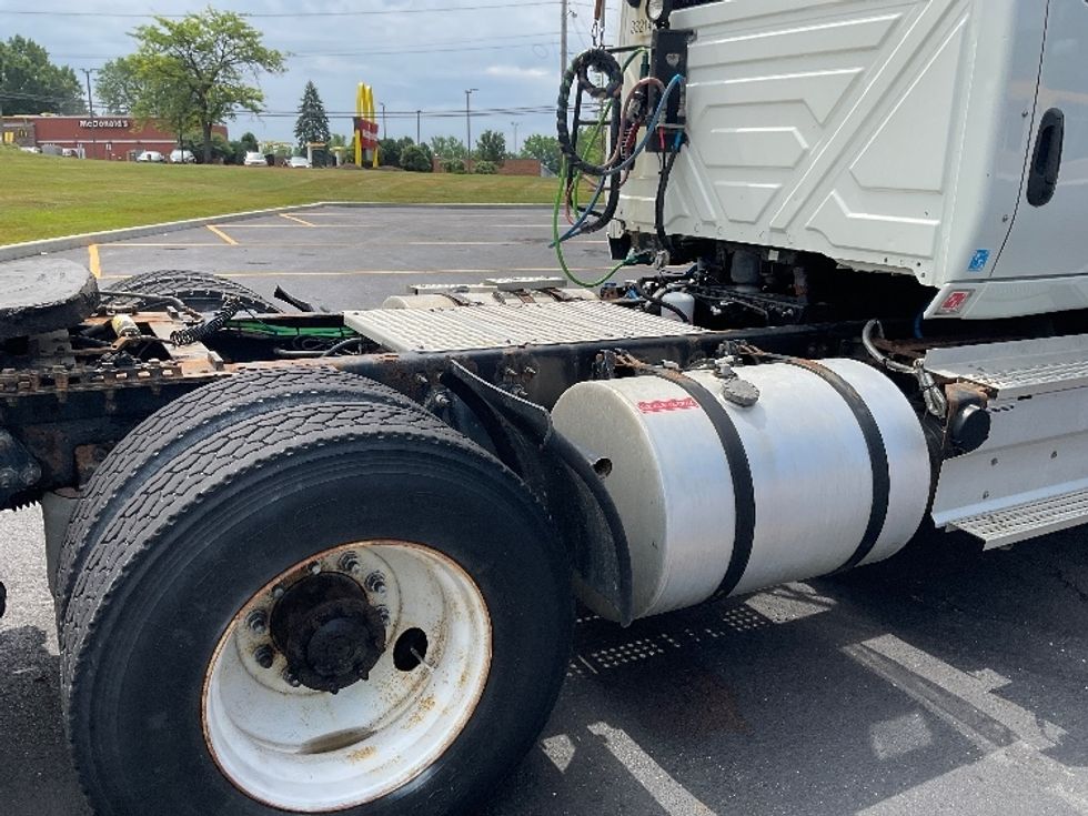 Day Cab Tractor-Heavy Duty Tractors-International-2019-LT625-Brook Park-OH-374,577\n\t\tmiles-$ 24,250 - Image 18